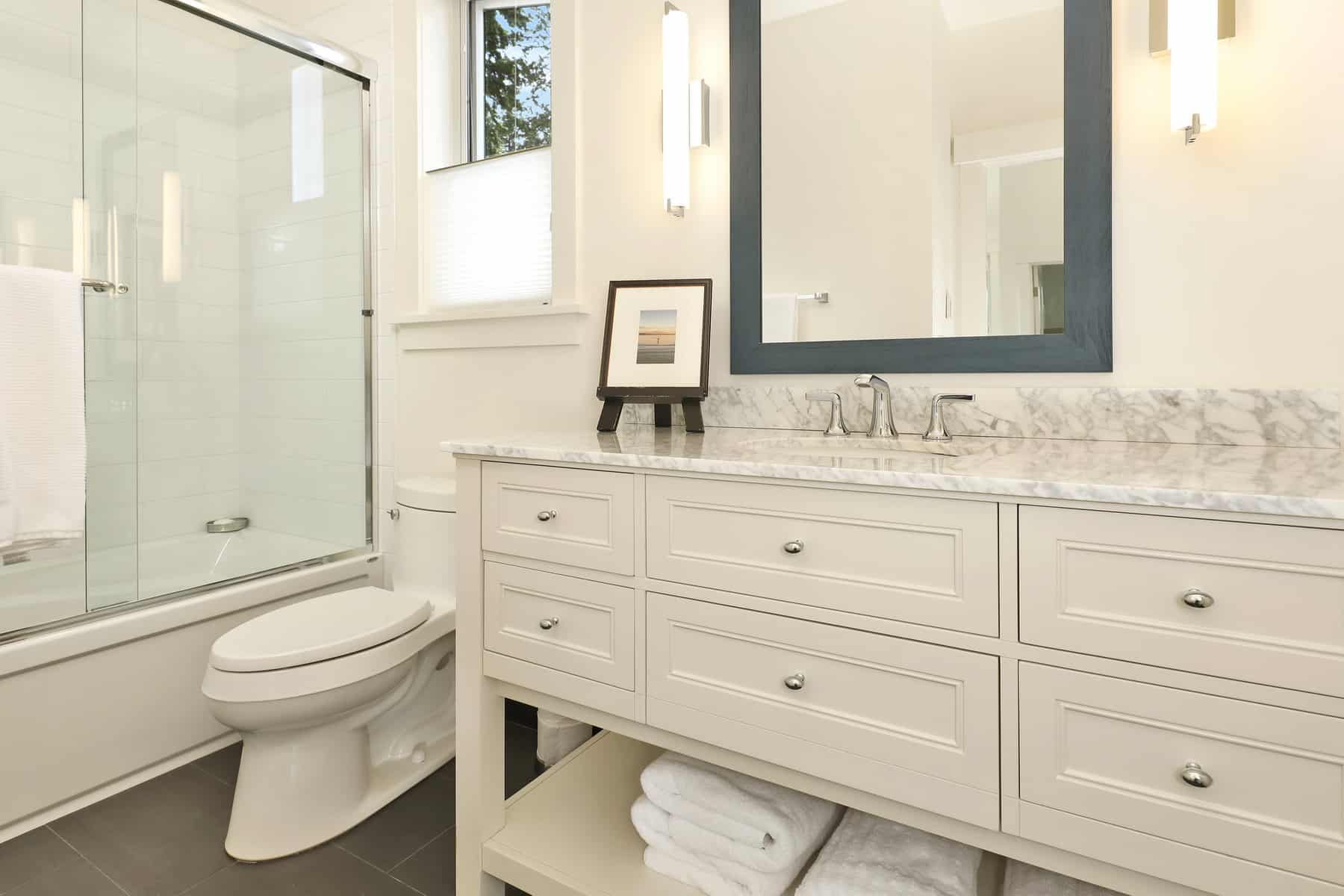 Bathroom of this 2-Bedroom,2287 Sq Ft Plan -214-1000