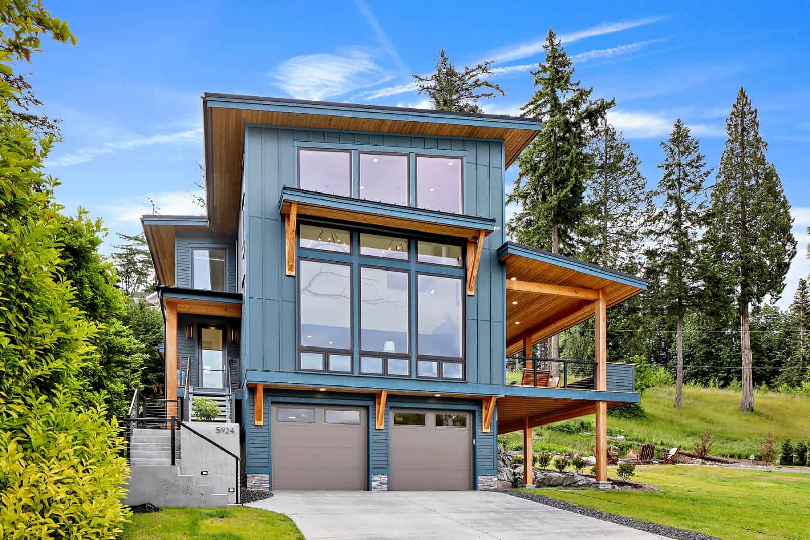Front elevation of Contemporary home (ThePlanCollection: House Plan #214-1000)