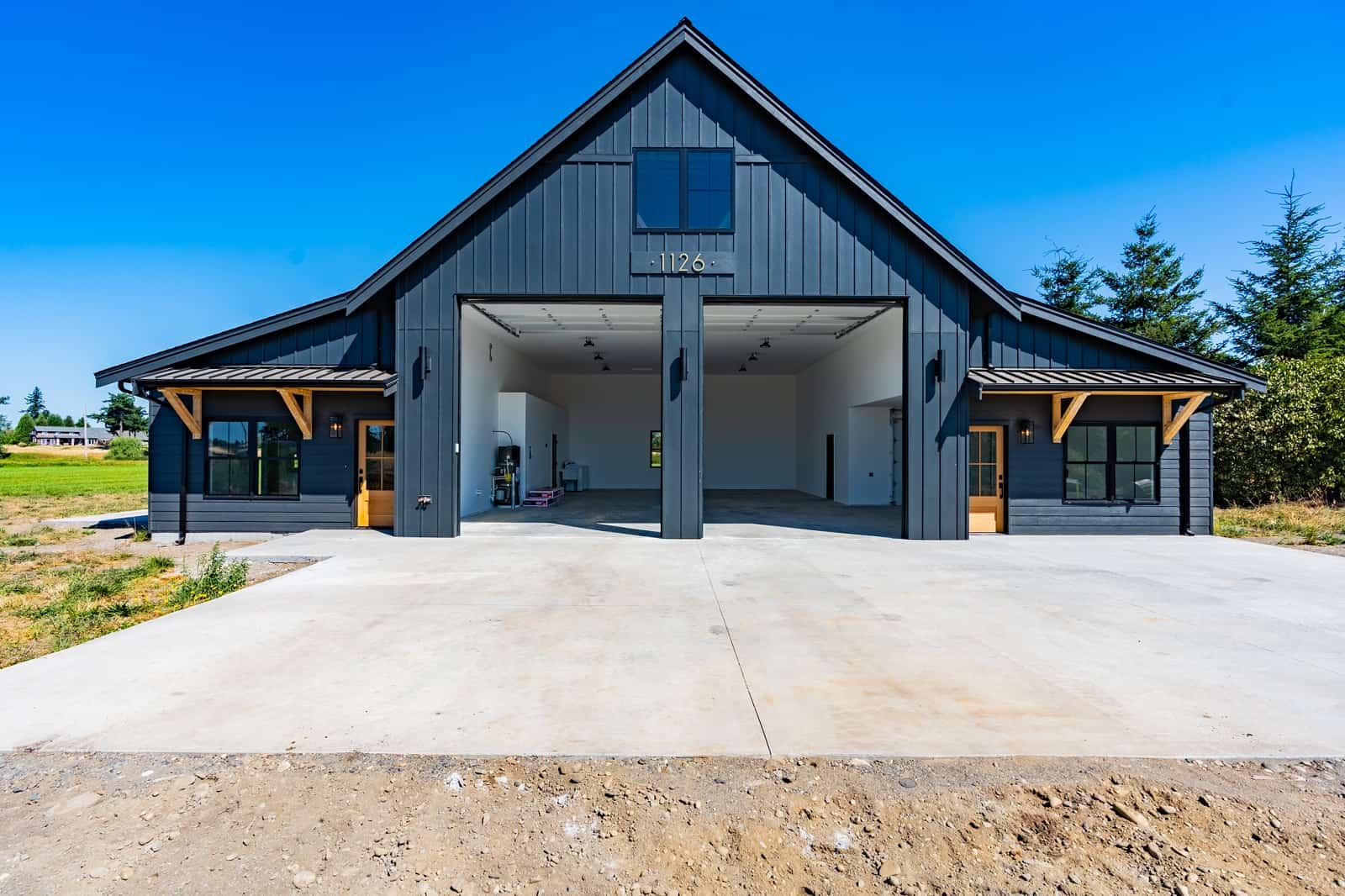 Front View of this 1-Bedroom,784 Sq Ft Plan -214-1005