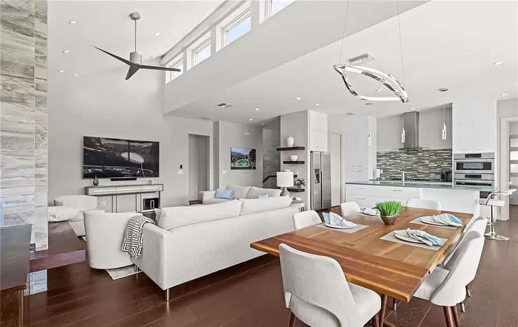 Dining Room of this 3-Bedroom,2989 Sq Ft Plan -219-1011