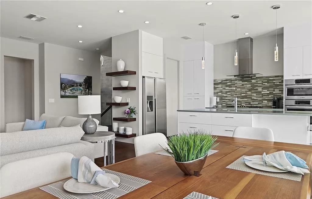 Dining Room of this 3-Bedroom,2989 Sq Ft Plan -219-1011